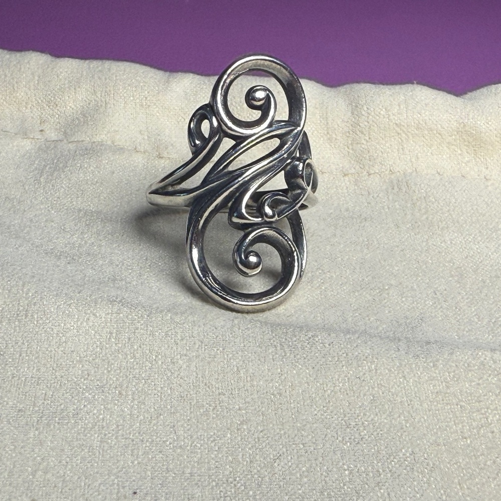 James Avery Retired Ring Piece